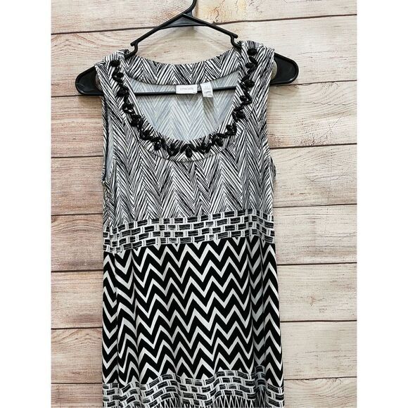 CHICOS BLACK AND WHITE MAXI DRESS WITH BEADED NECKLINE‎ - Picture 5 of 8